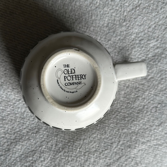 Black and White Patterned Mug - Picture 2 of 4